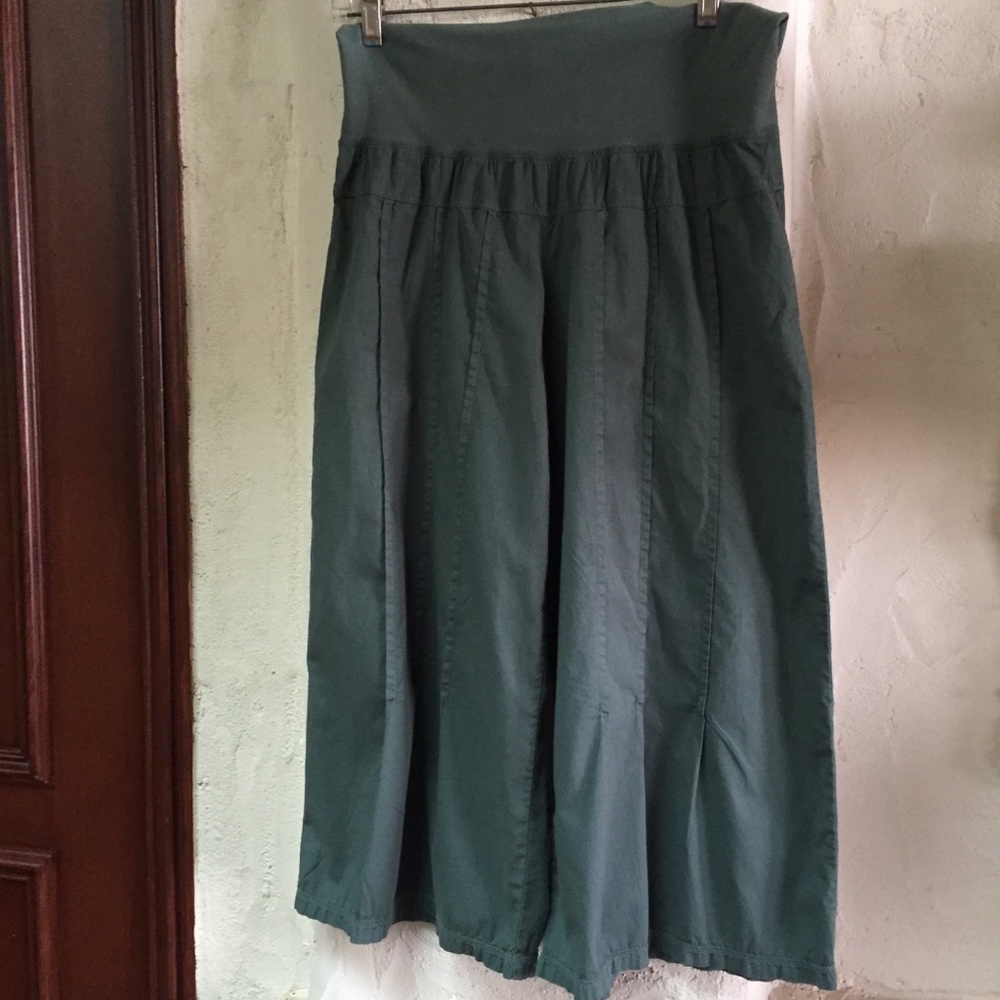 XCVI. Crop pant size medium